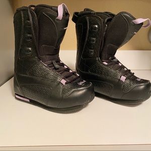 HEAD Zora women’s snowboard boots size 7